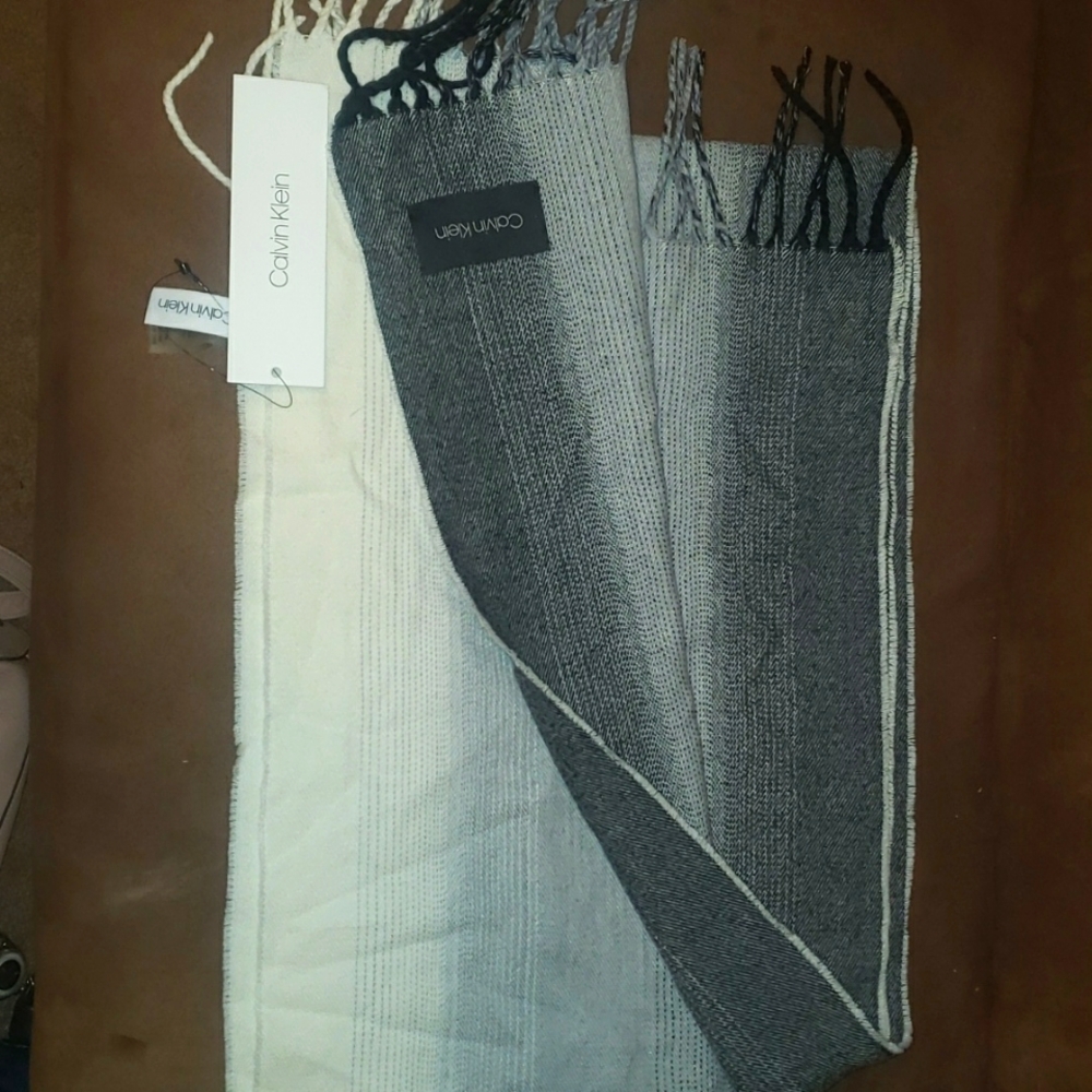 Brand new Calvin Klein scarf